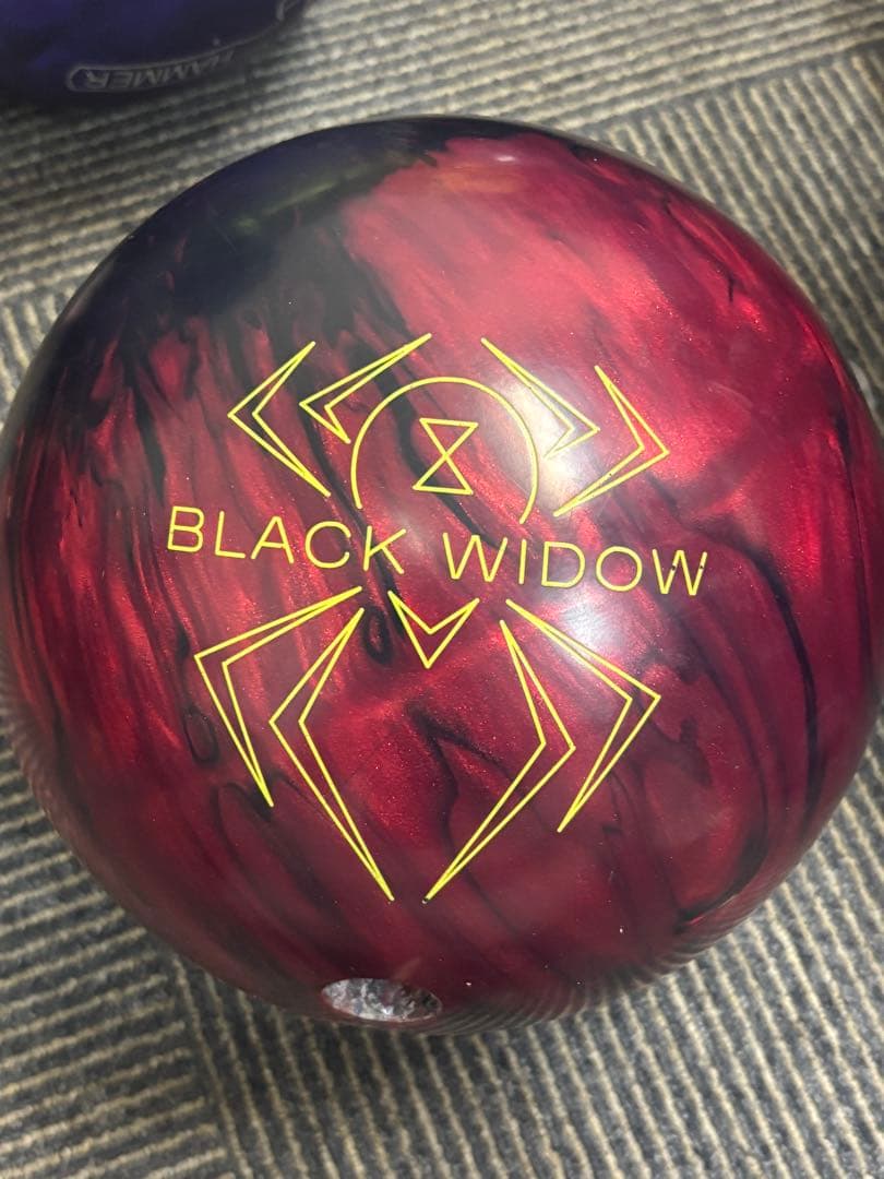 BLACK WIDOW ボウリングボール 最強カバー×最強コア】ハンマー ブラックウィドードミネーション